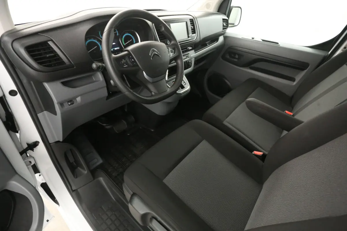 Citroën e-Jumpy 75 kWh L3H1 | Snelladen | SOH 91% | Clima | Camera | Cruise | 3 Zits | Carplay | Parkeersens.