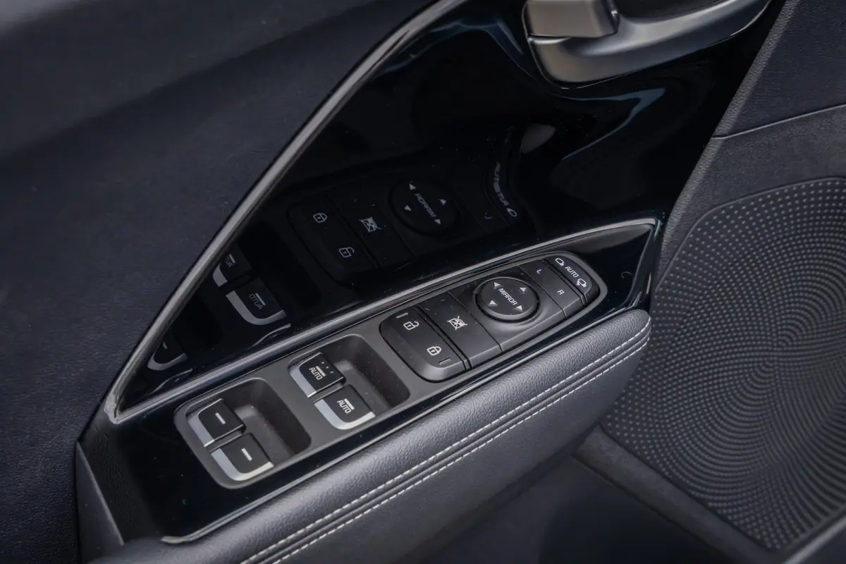 1.6 GDi Hybrid DynamicLine | Camera | Cruise control adaptief | Apple Carplay/Android Auto | Navigatie | Clima | Achteruitrijcamera | Airco (automatisch) | Apple Carplay/Android Auto|telefoo