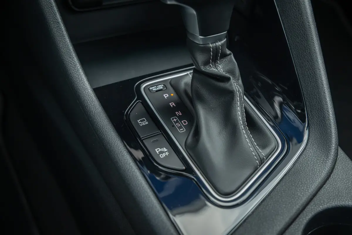 1.6 GDi Hybrid DynamicLine | Camera | Cruise control adaptief | Apple Carplay/Android Auto | Navigatie | Clima | Achteruitrijcamera | Airco (automatisch) | Apple Carplay/Android Auto|telefoo
