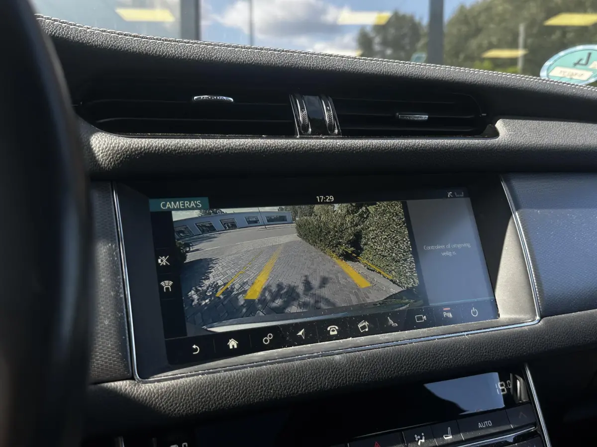 2.0d Chequered Flag R Sport Panoramadak Carplay Stoelverw.