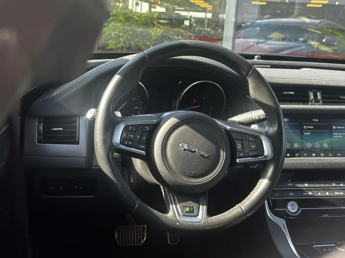 2.0d Chequered Flag R Sport Panoramadak Carplay Stoelverw.
