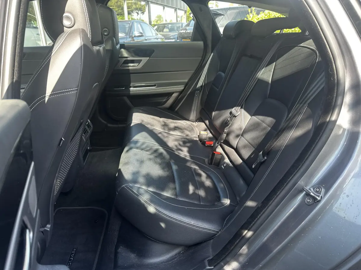 2.0d Chequered Flag R Sport Panoramadak Carplay Stoelverw.