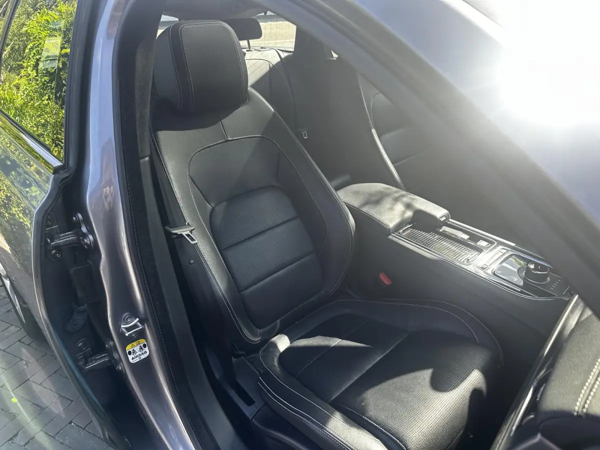 2.0d Chequered Flag R Sport Panoramadak Carplay Stoelverw.