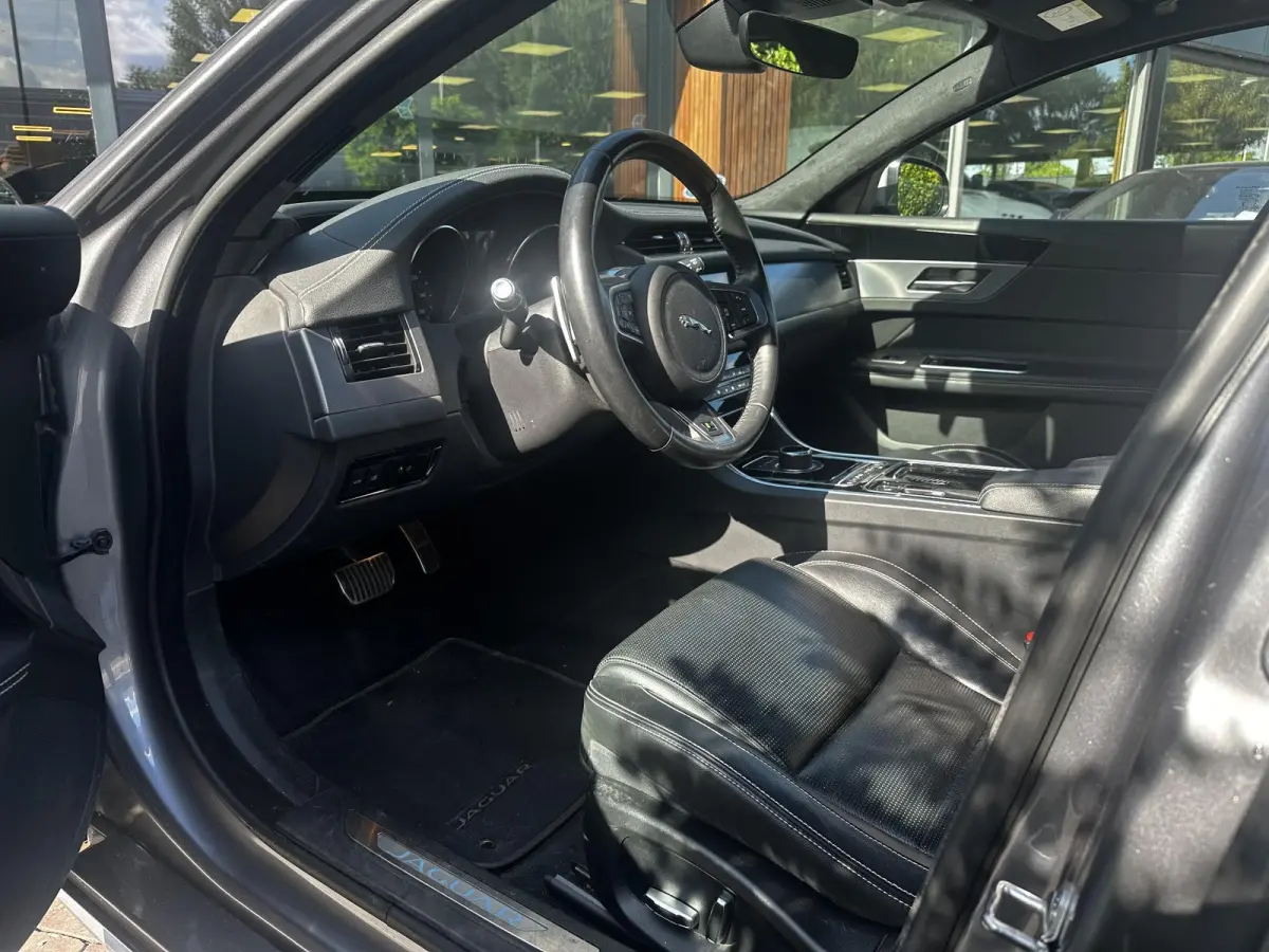 2.0d Chequered Flag R Sport Panoramadak Carplay Stoelverw.