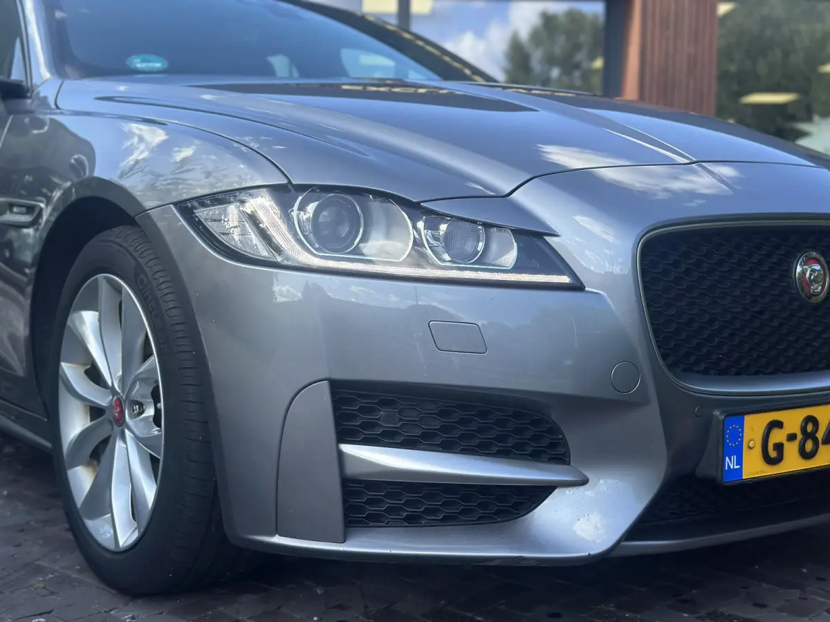 2.0d Chequered Flag R Sport Panoramadak Carplay Stoelverw.