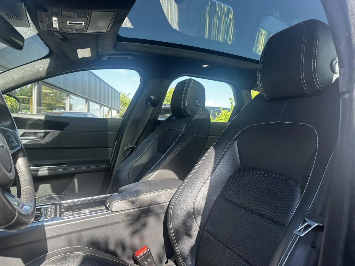 2.0d Chequered Flag R Sport Panoramadak Carplay Stoelverw.