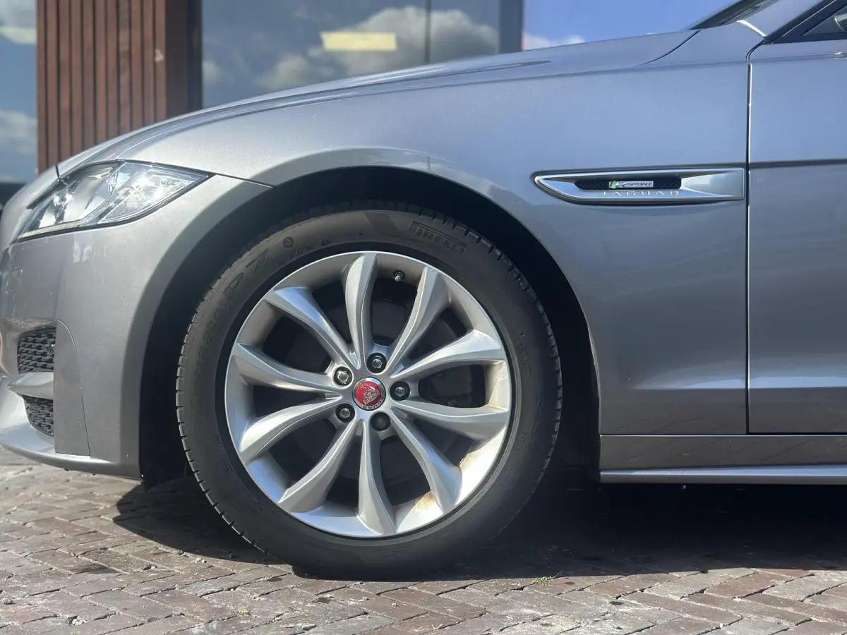 2.0d Chequered Flag R Sport Panoramadak Carplay Stoelverw.