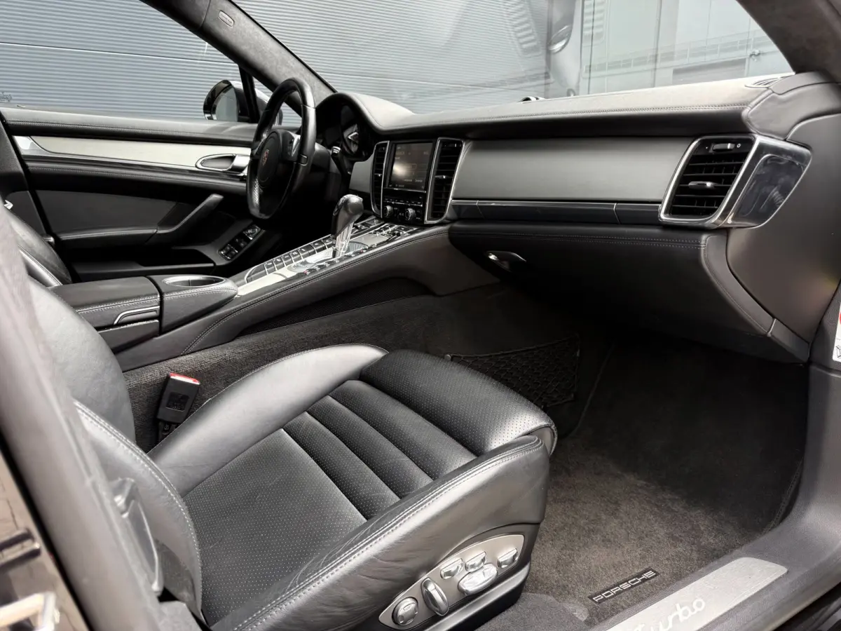 4.8 Turbo | Sport Chrono | Bose |