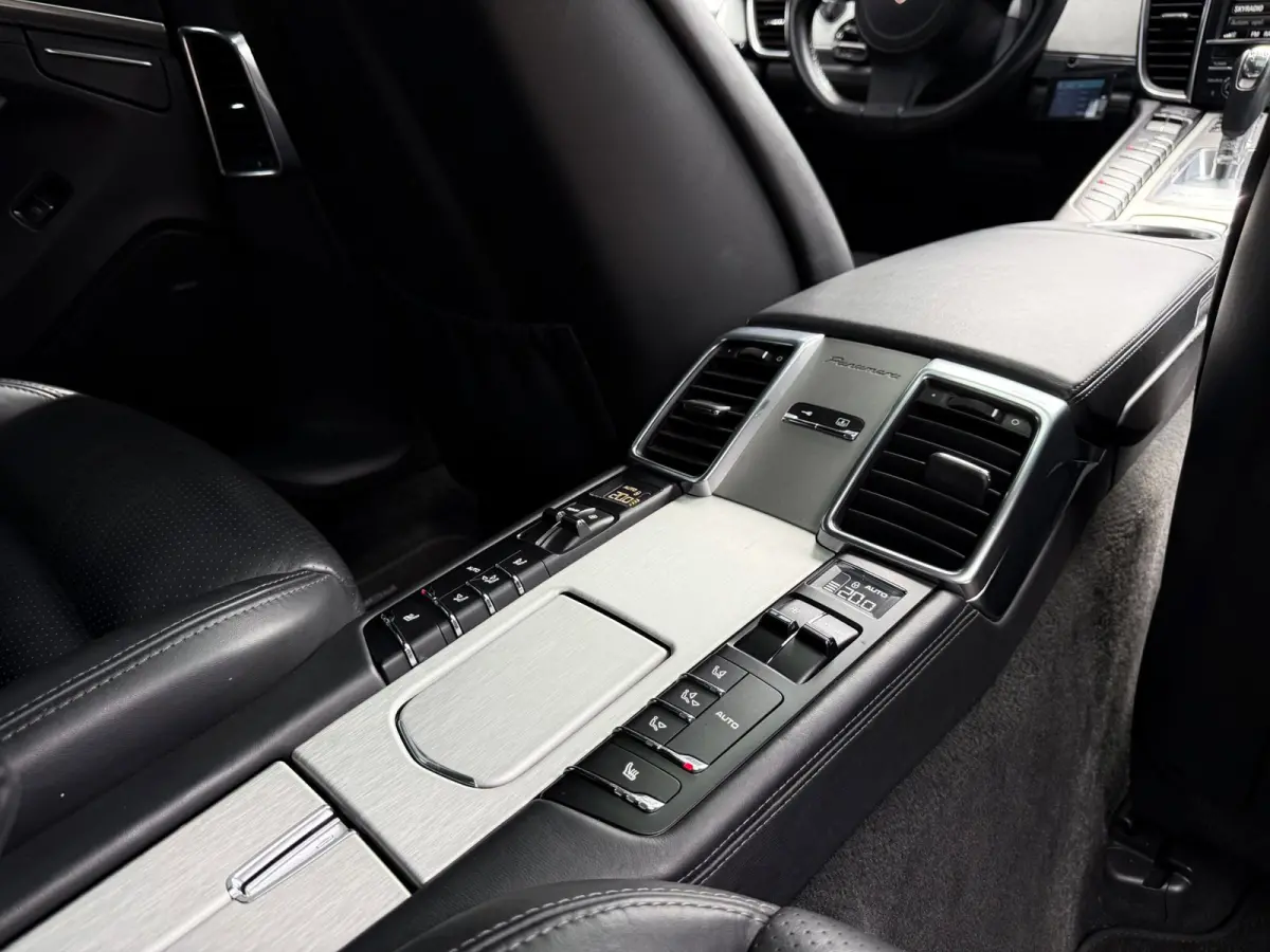 4.8 Turbo | Sport Chrono | Bose |