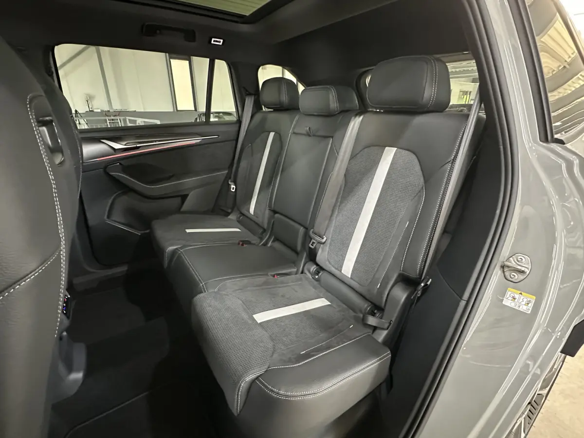 1.5 TSI PHEV Sportline | Pano | Comfort- Winter pakket | Canton |
