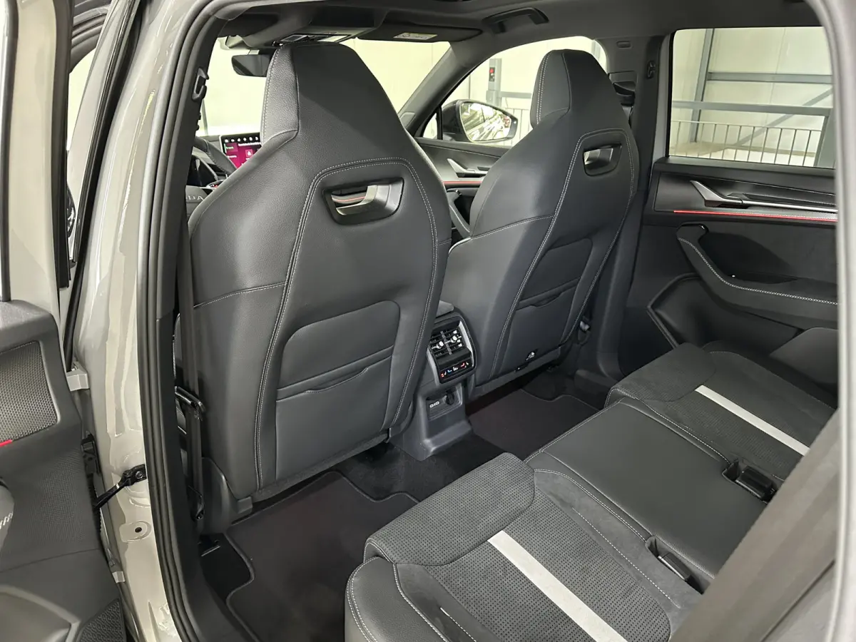 1.5 TSI PHEV Sportline | Pano | Comfort- Winter pakket | Canton |