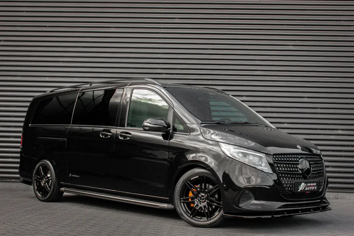300d L3 240PK JB-EDITION EXTRA LANG / ELEK-SCHUIFDEUREN / NIGHT EDITION / DUBBEL CABINE DC /STOELVERWAMING