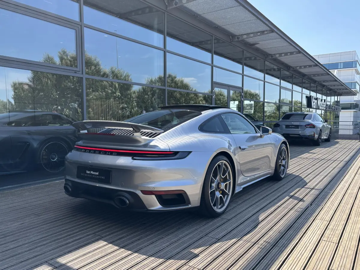 3.8 Turbo S | BURMESTER | STOELVENTILATIE | LIFTSYSTEEM | NL GELEVERD | DEALER ONDERHOUDEN | KERAMISCH | ACHTERASBESTURING | PVT + | PDLS + | 18-WEG STOELEN | SPORTUITLAATSYSTEEM EXC-OPTIK |