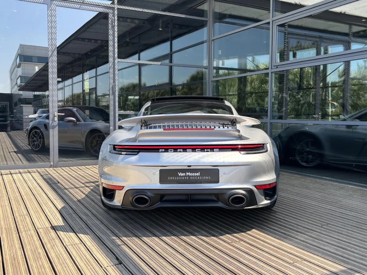 3.8 Turbo S | BURMESTER | STOELVENTILATIE | LIFTSYSTEEM | NL GELEVERD | DEALER ONDERHOUDEN | KERAMISCH | ACHTERASBESTURING | PVT + | PDLS + | 18-WEG STOELEN | SPORTUITLAATSYSTEEM EXC-OPTIK |