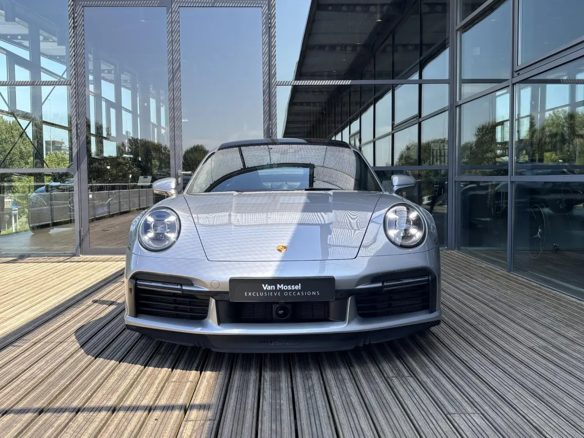 3.8 Turbo S | BURMESTER | STOELVENTILATIE | LIFTSYSTEEM | NL GELEVERD | DEALER ONDERHOUDEN | KERAMISCH | ACHTERASBESTURING | PVT + | PDLS + | 18-WEG STOELEN | SPORTUITLAATSYSTEEM EXC-OPTIK |
