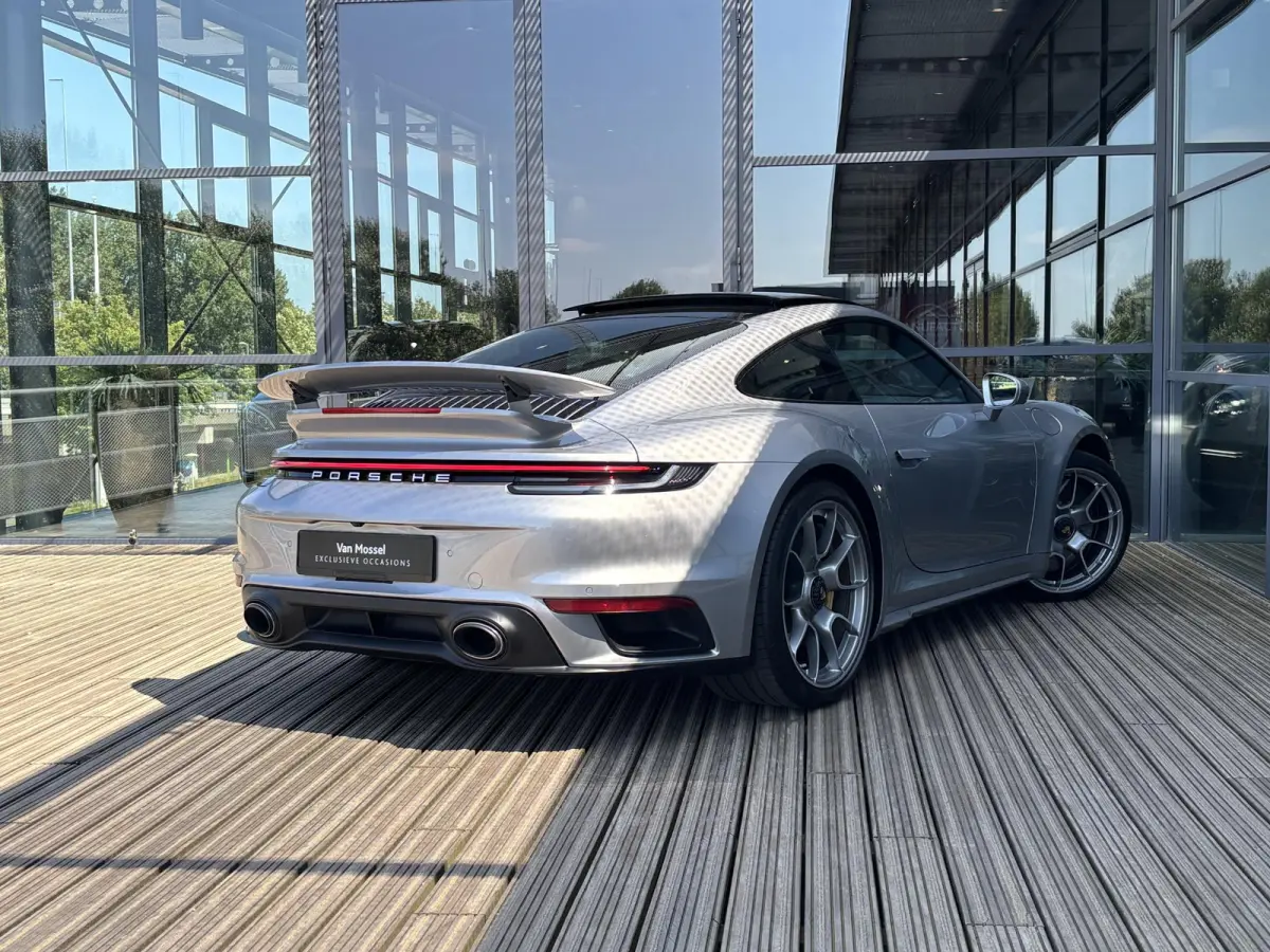 3.8 Turbo S | BURMESTER | STOELVENTILATIE | LIFTSYSTEEM | NL GELEVERD | DEALER ONDERHOUDEN | KERAMISCH | ACHTERASBESTURING | PVT + | PDLS + | 18-WEG STOELEN | SPORTUITLAATSYSTEEM EXC-OPTIK |