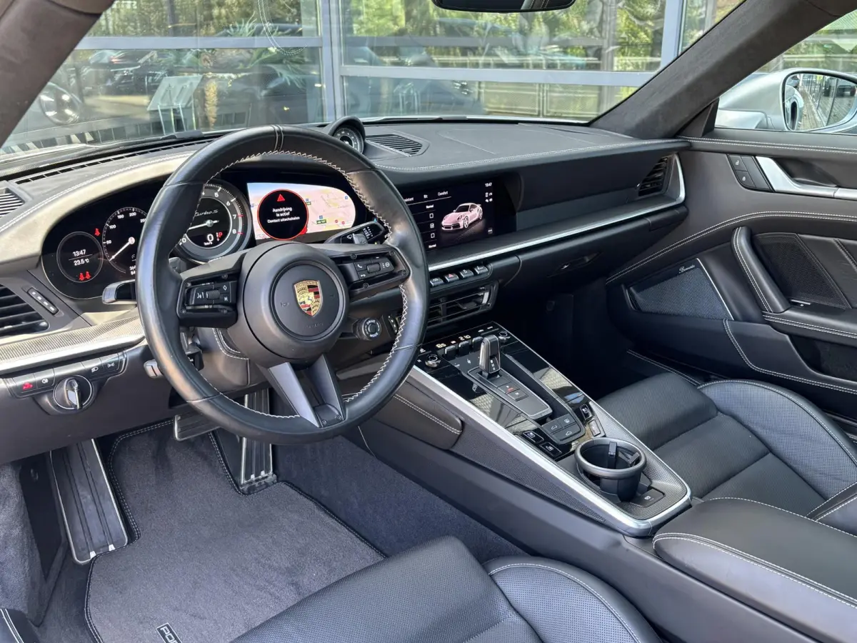 3.8 Turbo S | BURMESTER | STOELVENTILATIE | LIFTSYSTEEM | NL GELEVERD | DEALER ONDERHOUDEN | KERAMISCH | ACHTERASBESTURING | PVT + | PDLS + | 18-WEG STOELEN | SPORTUITLAATSYSTEEM EXC-OPTIK |