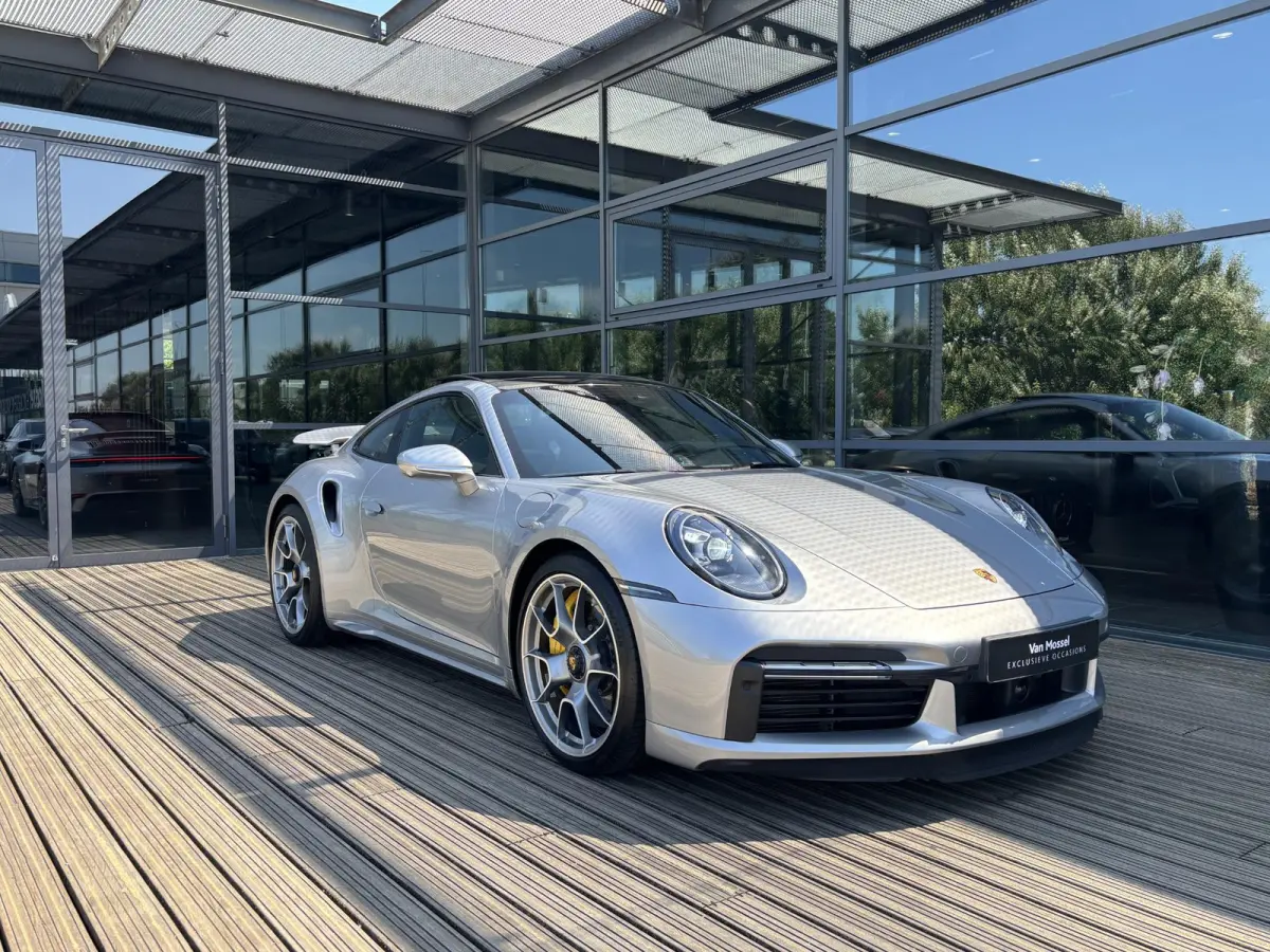 3.8 Turbo S | BURMESTER | STOELVENTILATIE | LIFTSYSTEEM | NL GELEVERD | DEALER ONDERHOUDEN | KERAMISCH | ACHTERASBESTURING | PVT + | PDLS + | 18-WEG STOELEN | SPORTUITLAATSYSTEEM EXC-OPTIK |