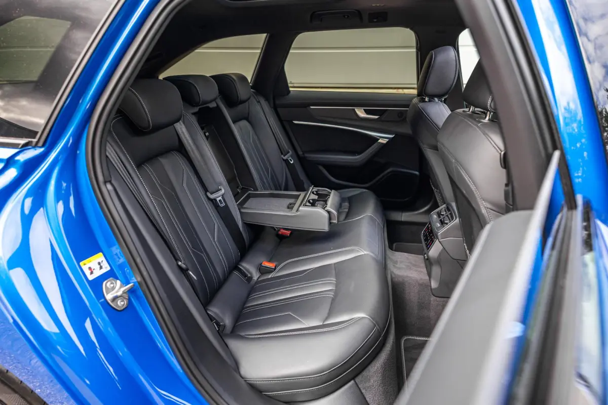 55 TFSIe 367pk PHEV Quattro Pro Line S Competition | Panoramadak | Exclusive Kleur | Stuurverwarming | Trekhaak | Adaptief Onderstel | Keyless