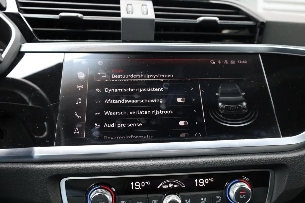 45 TFSI e S edition |Gevlakt stuur |Sfeerverlichting |Camera |Keyless |ACC