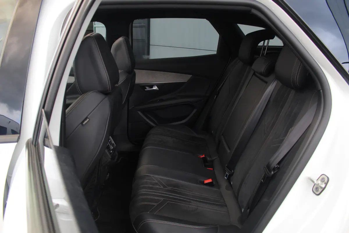 1.2 GT | Pano | Stoelverw. | Adaptive | Camera | Pdc | Keyless | Drive Assist | | Pano | Stoelverw. | Adaptive | Camera | Pdc | Keyless | Drive Assist |