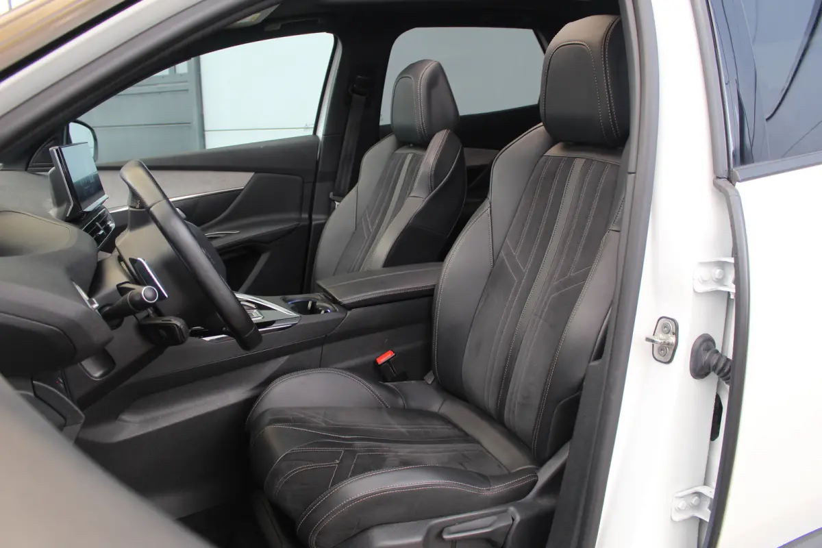 1.2 GT | Pano | Stoelverw. | Adaptive | Camera | Pdc | Keyless | Drive Assist | | Pano | Stoelverw. | Adaptive | Camera | Pdc | Keyless | Drive Assist |