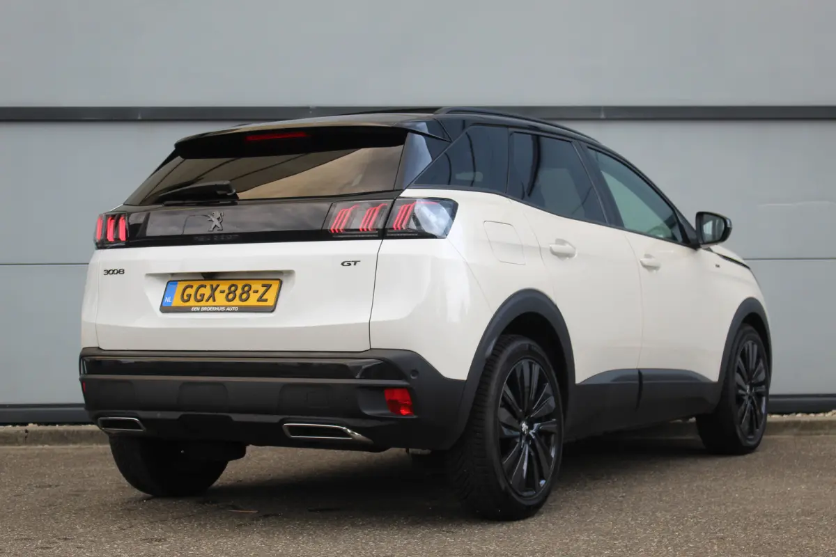 1.2 GT | Pano | Stoelverw. | Adaptive | Camera | Pdc | Keyless | Drive Assist | | Pano | Stoelverw. | Adaptive | Camera | Pdc | Keyless | Drive Assist |