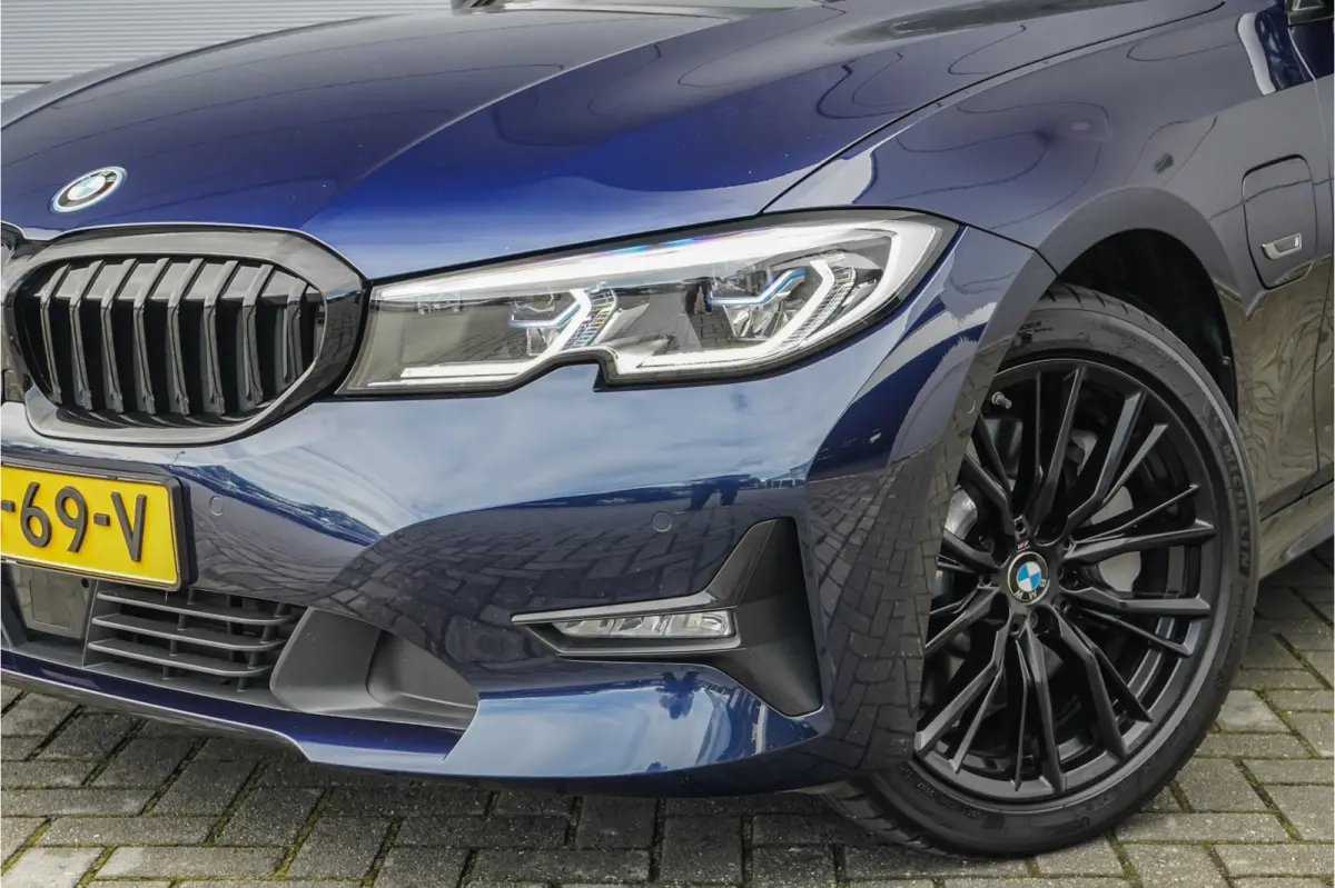 330e ACC Laser HUD Keyless Camera 18"