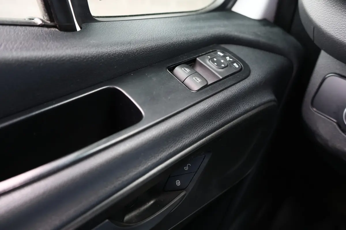 315 1.9 CDI L1H2 AVM AUTOMAAT AIRCO KEYLESS START CRUISE BT EX BTW!