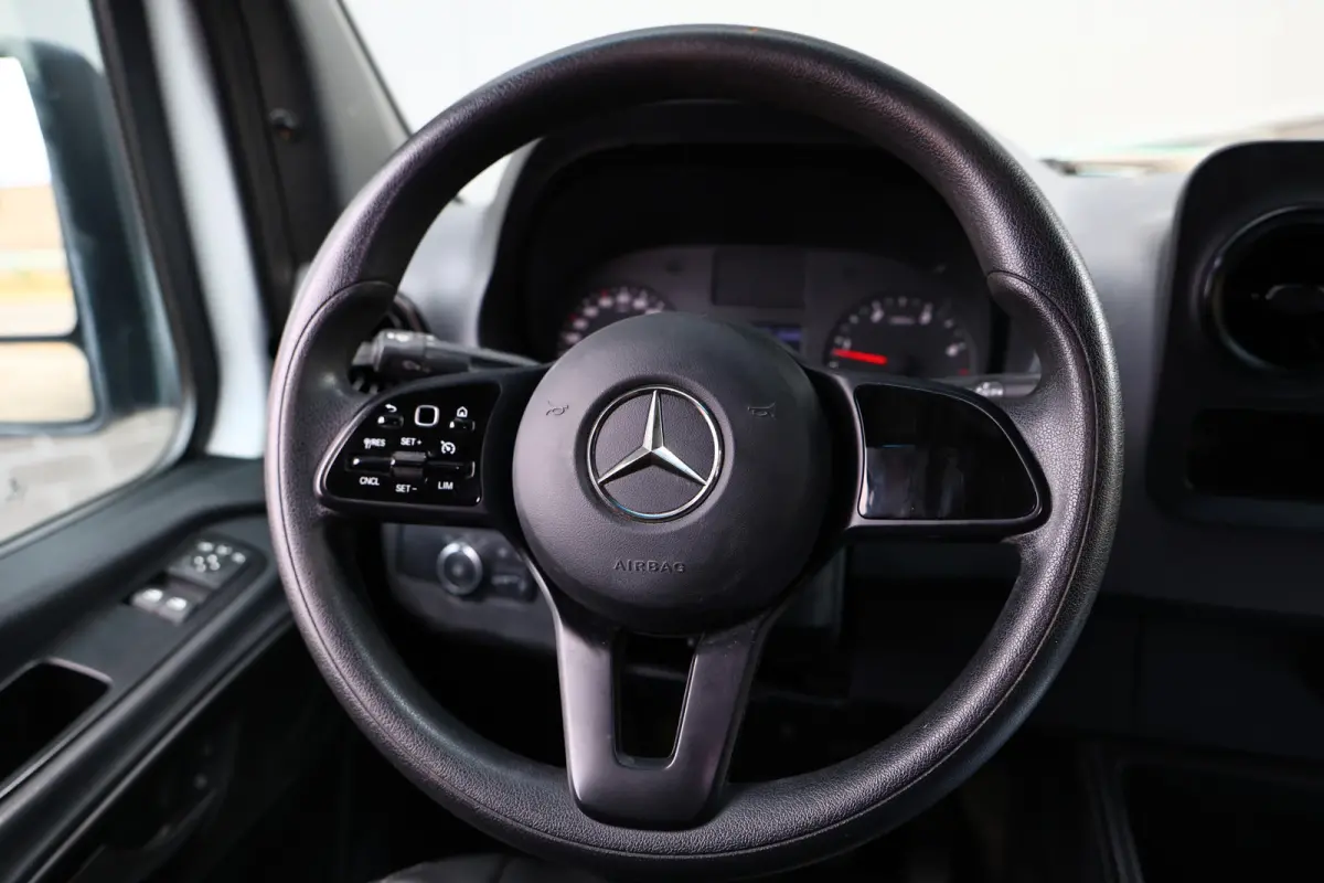 315 1.9 CDI L1H2 AVM AUTOMAAT AIRCO KEYLESS START CRUISE BT EX BTW!