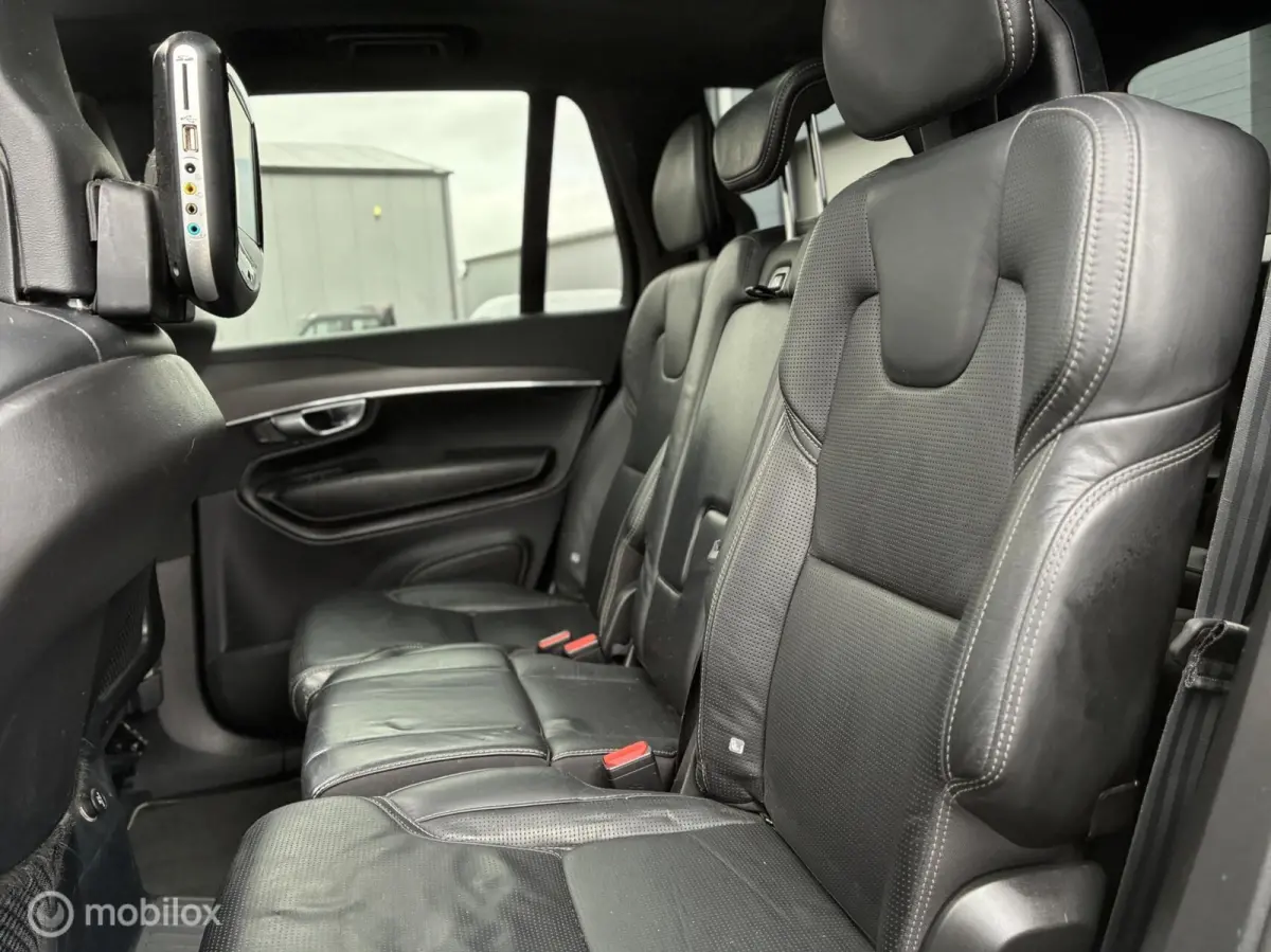 2.0 T8 Twin Engine AWD R-Design 7-Persoons | 11/2017 | 215.000 km | Grijs Metallic