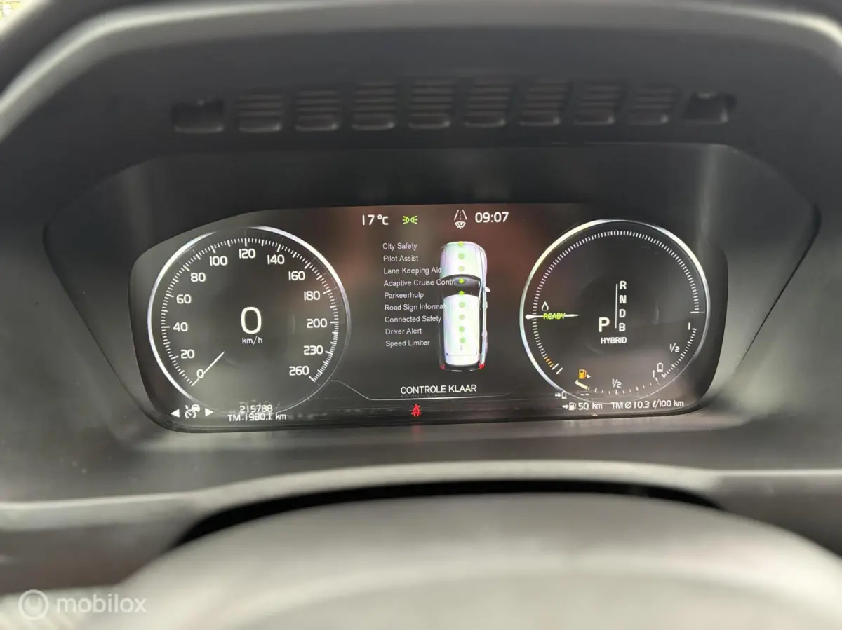 2.0 T8 Twin Engine AWD R-Design 7-Persoons | 11/2017 | 215.000 km | Grijs Metallic