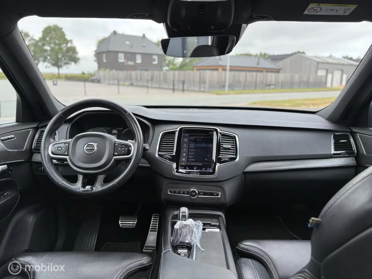 2.0 T8 Twin Engine AWD R-Design 7-Persoons | 11/2017 | 215.000 km | Grijs Metallic