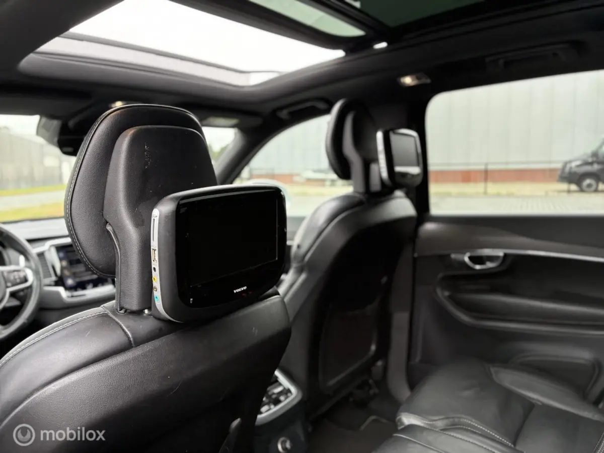 2.0 T8 Twin Engine AWD R-Design 7-Persoons | 11/2017 | 215.000 km | Grijs Metallic