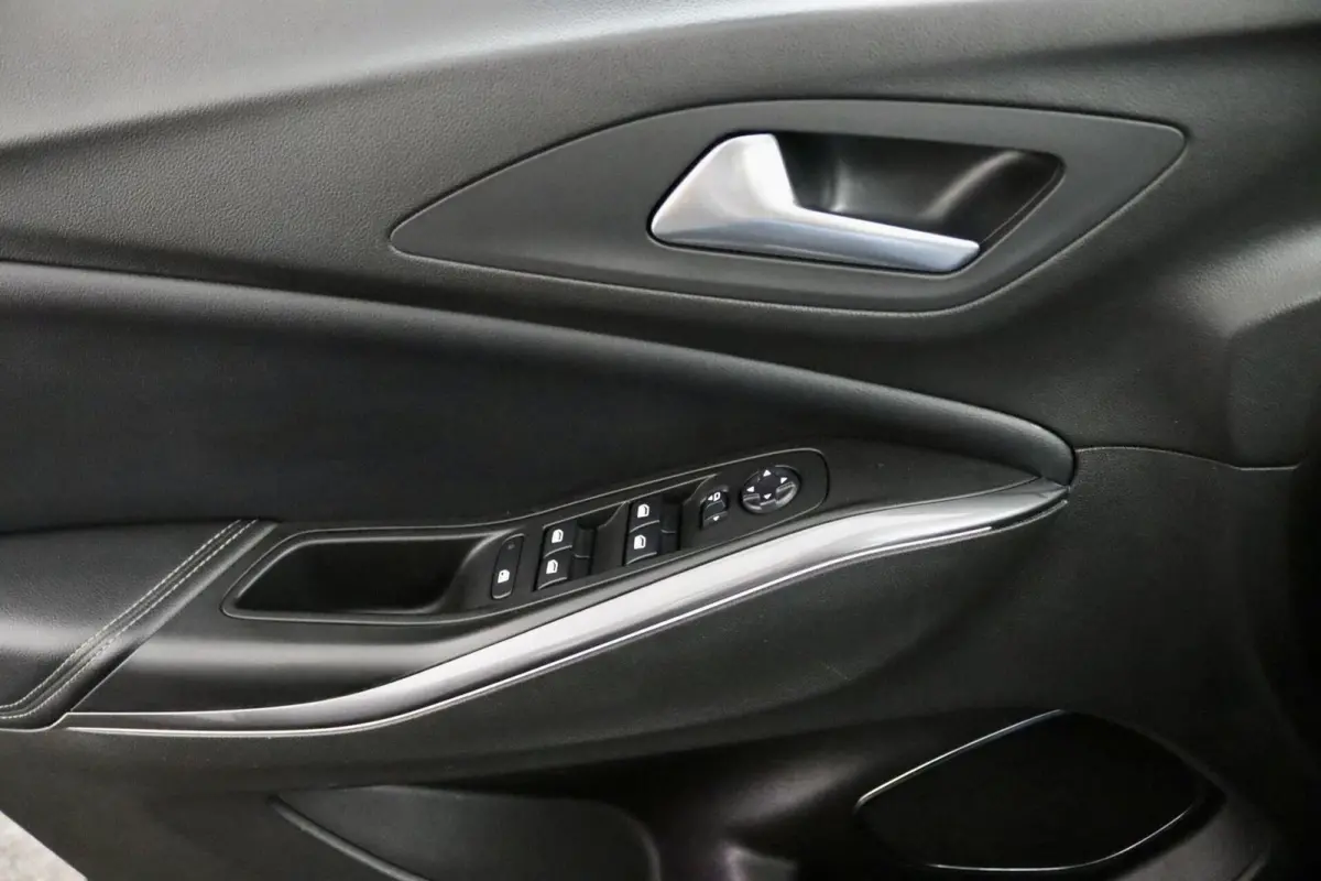 1.6 Turbo Hybrid4 Innovation antraciet