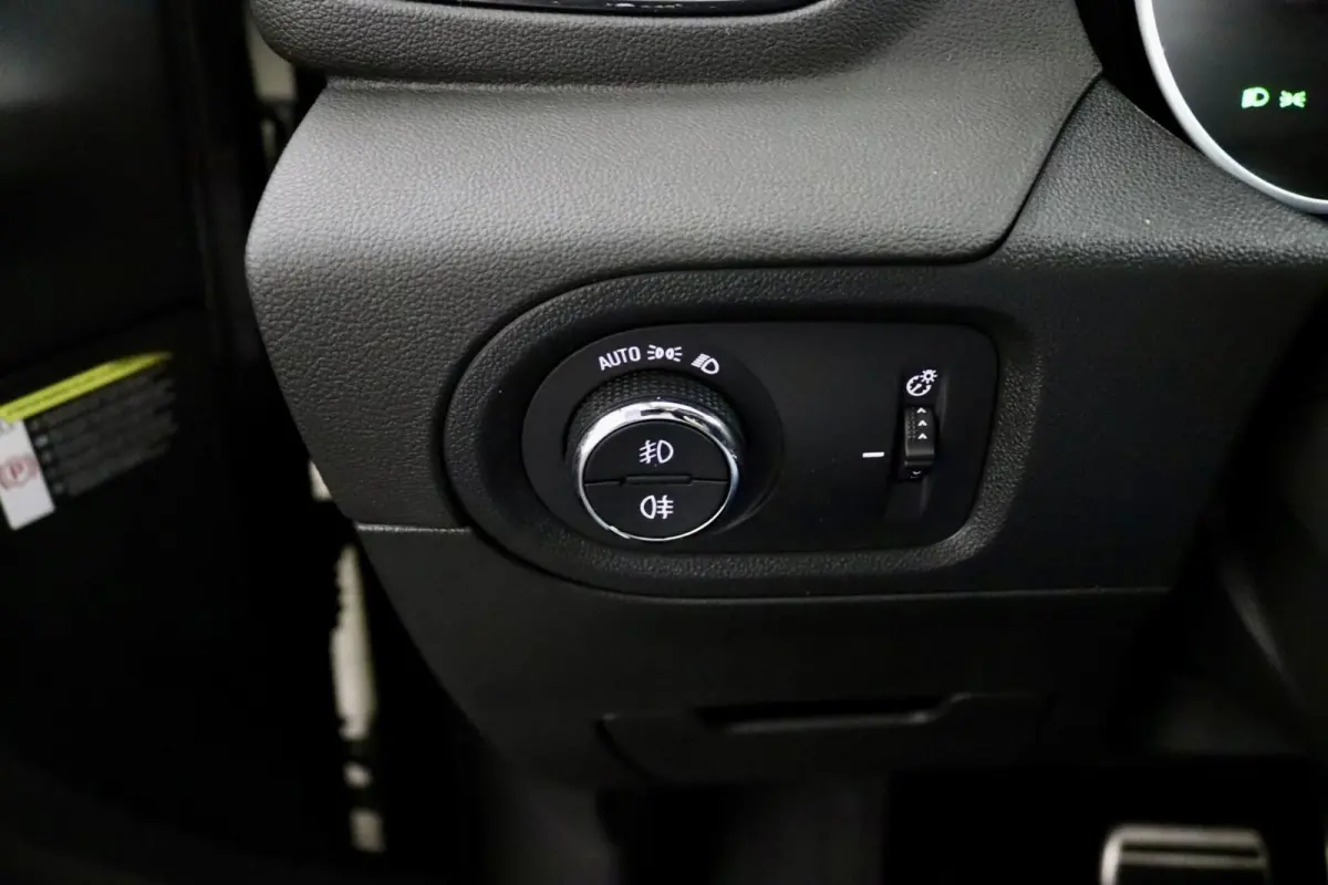 1.6 Turbo Hybrid4 Innovation antraciet