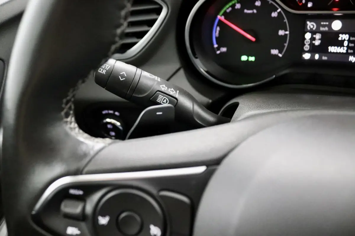 1.6 Turbo Hybrid4 Innovation antraciet