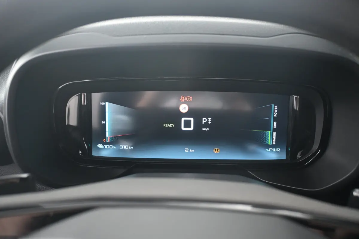 136 L2 50 kWh DEMO-DEAL! Tot 8 Jaar Garantie! | Navigatie | Achteruitrijcamera | Dodehoek-Detectie | Digitale Binnenspiegel | Betimmering | !!