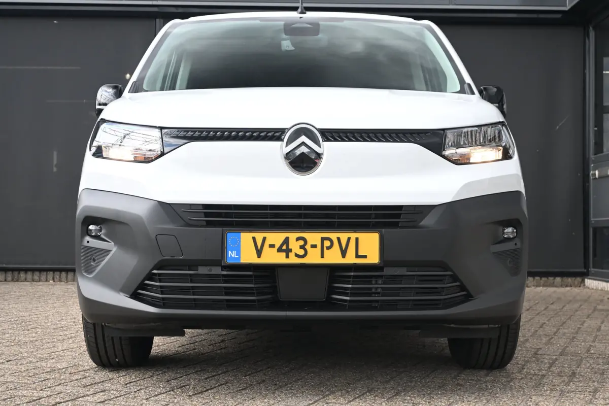136 L2 50 kWh DEMO-DEAL! Tot 8 Jaar Garantie! | Navigatie | Achteruitrijcamera | Dodehoek-Detectie | Digitale Binnenspiegel | Betimmering | !!