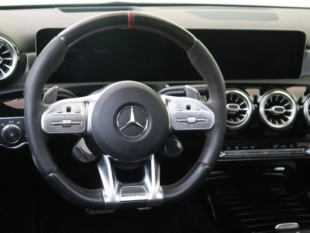 AMG 45 S 4MATIC+ Premium Plus / Panoramadak/ Aero/ 19 inch/ Perf. Stoelen/ NL Auto