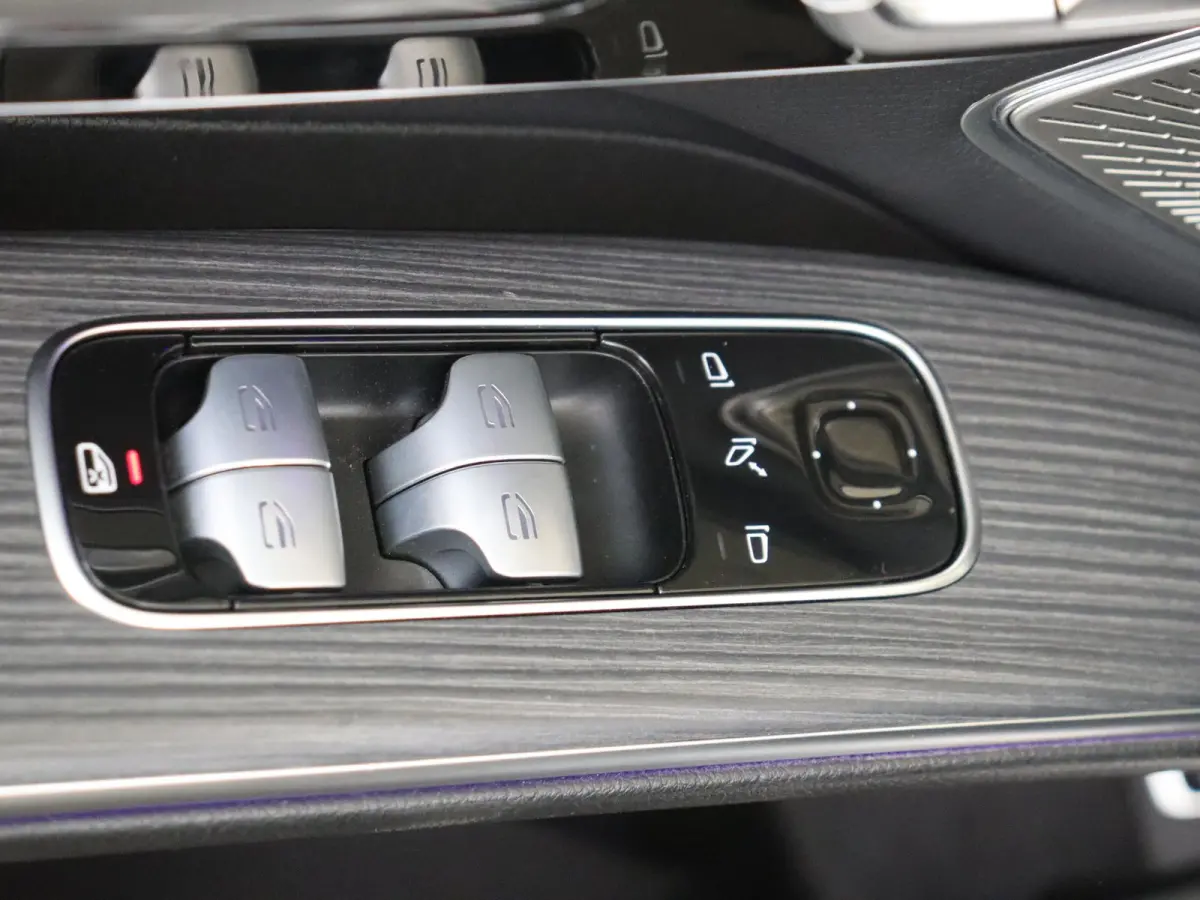 450+ AMG Line 7p 108 kWh / Panoramadak/ HYPERSCREEN/ 21 inch/ Burmester 3D/ Nappa/ El. Trekhaak