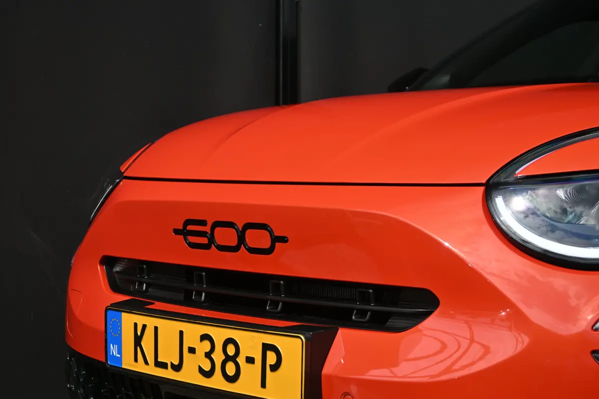 Sport 54 kWh DEMO-DEAL! Tot 8 Jaar Garantie! | Massage | Alcantara | Elektr. Achterklep | Adaptive Cruise | Achteruitrijcamera | Stoelverwarming | !!