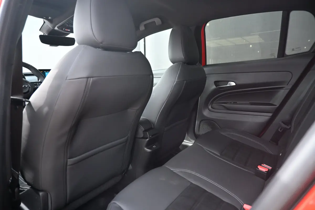 Sport 54 kWh DEMO-DEAL! Tot 8 Jaar Garantie! | Massage | Alcantara | Elektr. Achterklep | Adaptive Cruise | Achteruitrijcamera | Stoelverwarming | !!