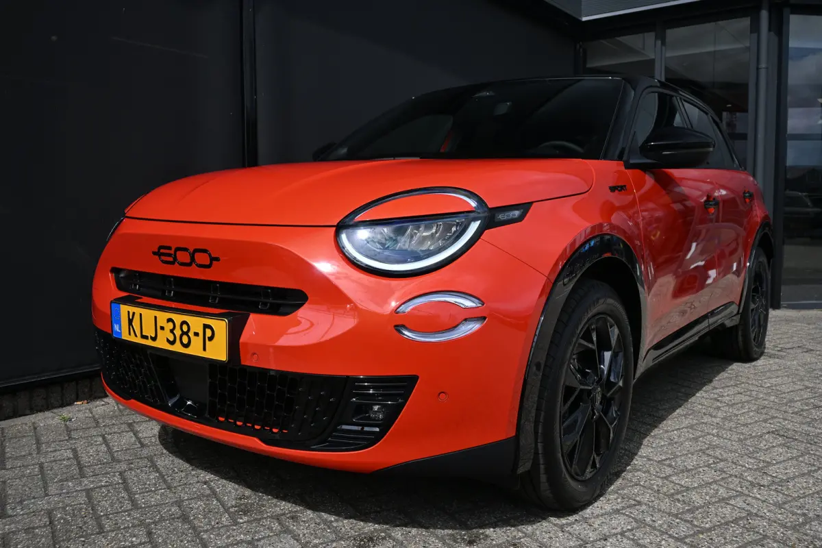 Sport 54 kWh DEMO-DEAL! Tot 8 Jaar Garantie! | Massage | Alcantara | Elektr. Achterklep | Adaptive Cruise | Achteruitrijcamera | Stoelverwarming | !!