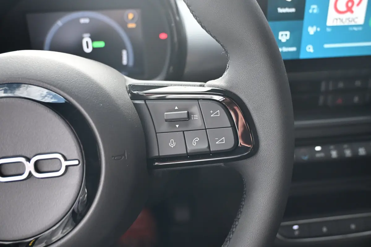 Sport 54 kWh DEMO-DEAL! Tot 8 Jaar Garantie! | Massage | Alcantara | Elektr. Achterklep | Adaptive Cruise | Achteruitrijcamera | Stoelverwarming | !!