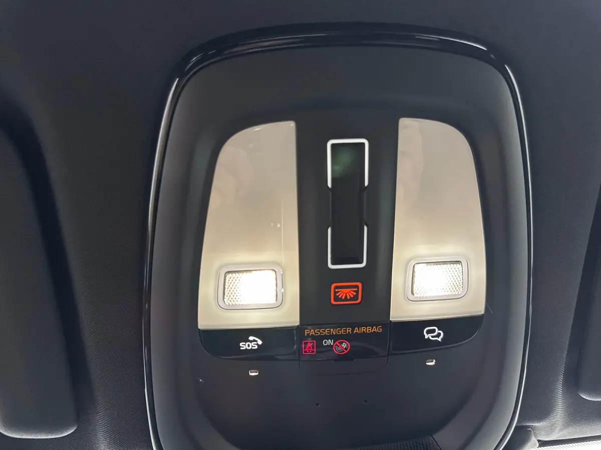 T6 Recharge Plus Dark | 21" | Trekhaak | Harman Kardon | 360 Camera | Elektr. verst. Sportstoelen | Panoramadak | Adaptieve Cruise | BLIS