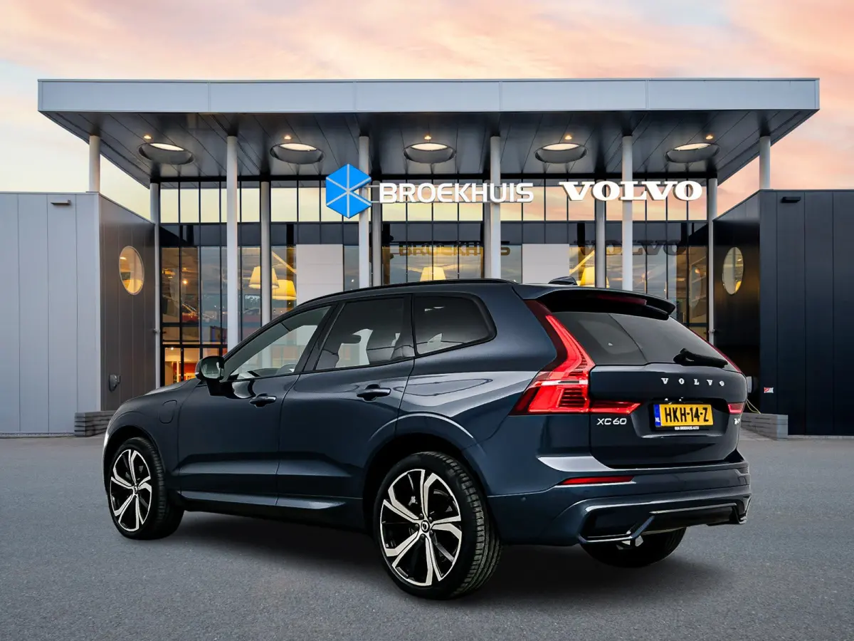 T6 Recharge Plus Dark | 21" | Trekhaak | Harman Kardon | 360 Camera | Elektr. verst. Sportstoelen | Panoramadak | Adaptieve Cruise | BLIS