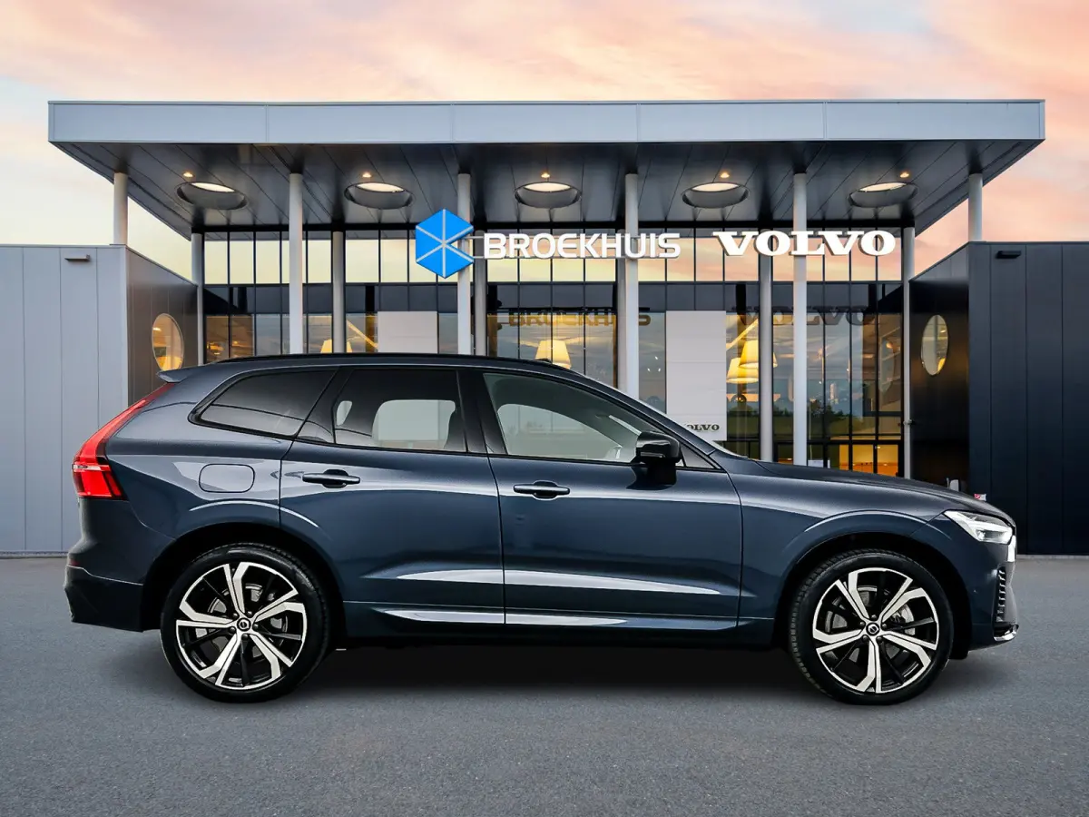 T6 Recharge Plus Dark | 21" | Trekhaak | Harman Kardon | 360 Camera | Elektr. verst. Sportstoelen | Panoramadak | Adaptieve Cruise | BLIS