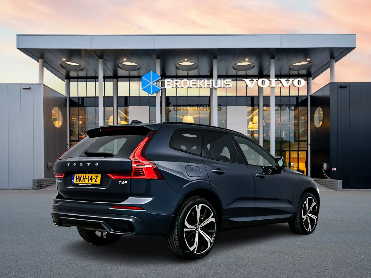 T6 Recharge Plus Dark | 21" | Trekhaak | Harman Kardon | 360 Camera | Elektr. verst. Sportstoelen | Panoramadak | Adaptieve Cruise | BLIS