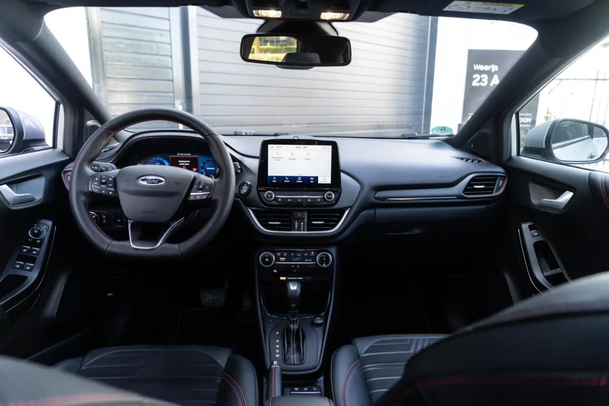 1.0 EcoBoost ST-Line X PANO / TREKHAAK / 19 INCH
